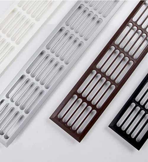 M41 0650 004 - PLASTİK MENFEZ 70 MM X 466 MM - SİYAH